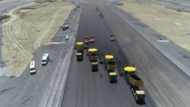 İstanbul Havalimanı'nda 3. pist hazırlıkları sürüyor