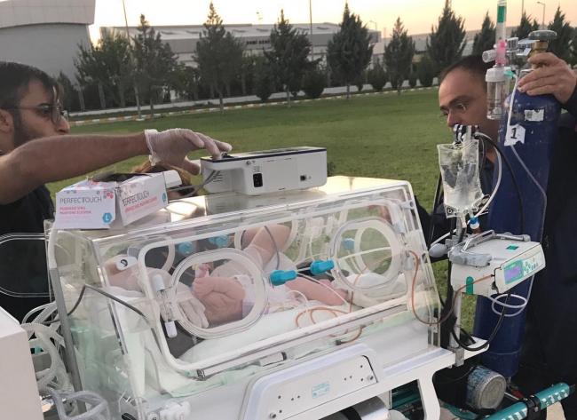 Polis helikopteri Esra bebeği hastaneye ulaştırdı