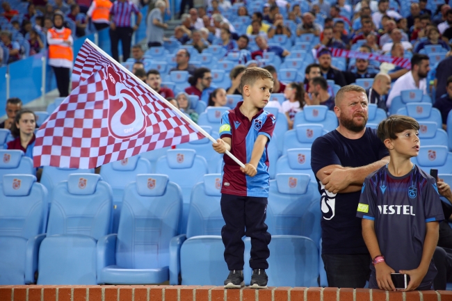 Trabzonspor UEFA Avrupa Ligi'nde tur atladı