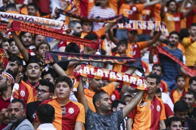 Galatasaray'dan Türk Telekom'da imza şov