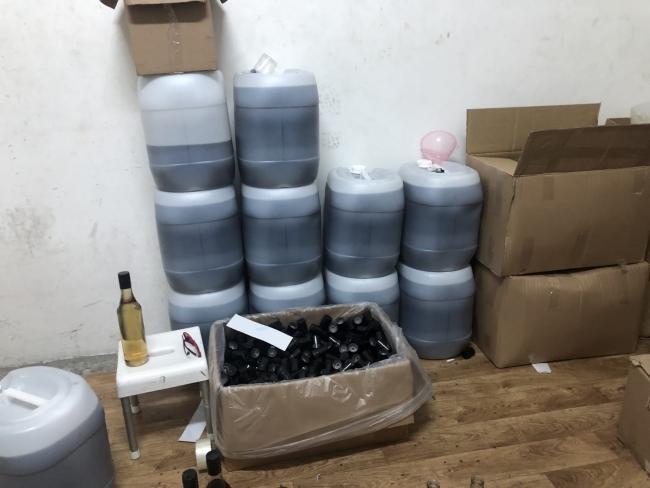 İstanbul'da sahte içki imalathanelerine baskın