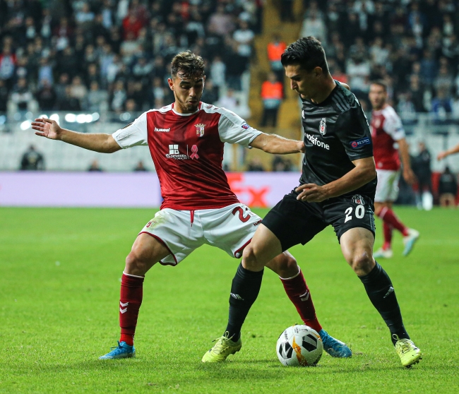 Beşiktaş gruptan çıkma şansını zora soktu