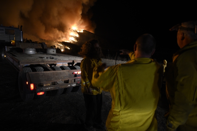 California'da yangınlar nedeniyle binlerce kişi tahliye edildi