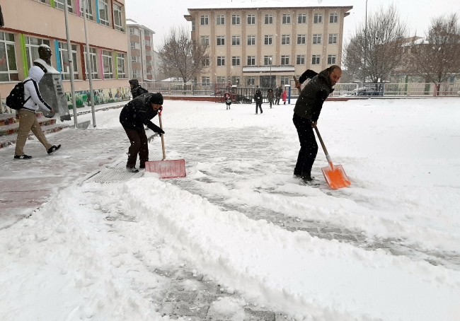 Birçok ilde kar yağışı başladı