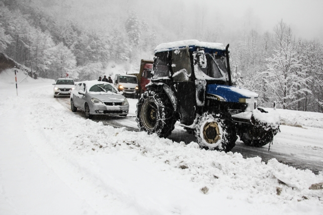Birçok ilde kar yağışı başladı