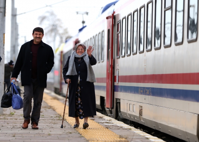 Boğaziçi Ekspresi ilk seferinde Sakarya'ya ulaştı