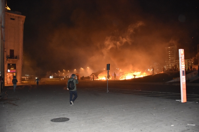 Lübnan'da güvenlik güçleri ile göstericiler arasındaki gerginlikte onlarca kişi yaralandı. Fotoğraf: AA
