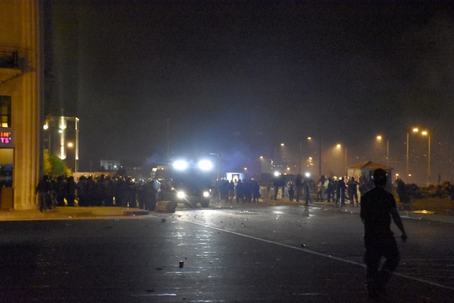 Lübnan'da güvenlik güçleri ile göstericiler arasındaki gerginlikte onlarca kişi yaralandı. Fotoğraf: AA