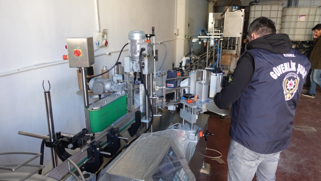 Başakşehir'de 28 ton sahte deterjan ele geçirildi