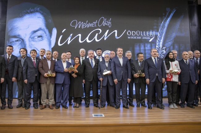 Mehmet Akif İnan Ödülleri sahiplerini buldu