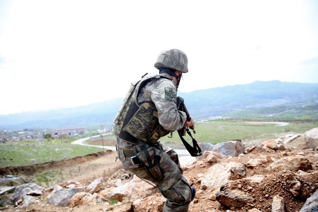 30 terörist etkisiz hale getirildi