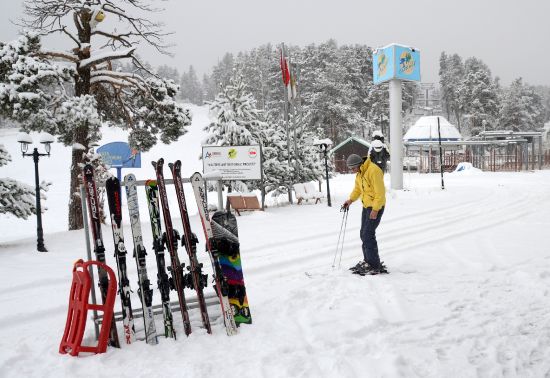 Erken yağan kar turizmcileri sevindirdi