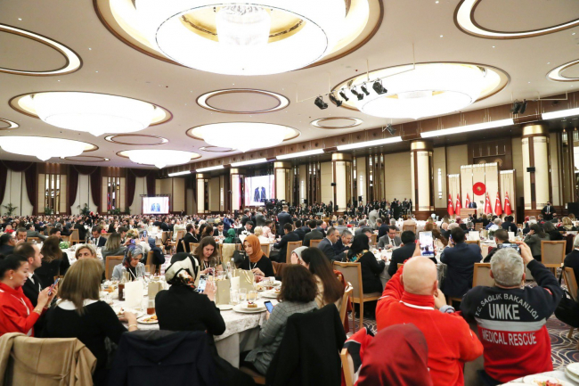 Cumhurbaşkanı Erdoğan: Bilim Kurulu'nun tavsiyesi ile alınan kararları milletimizle paylaşacağız