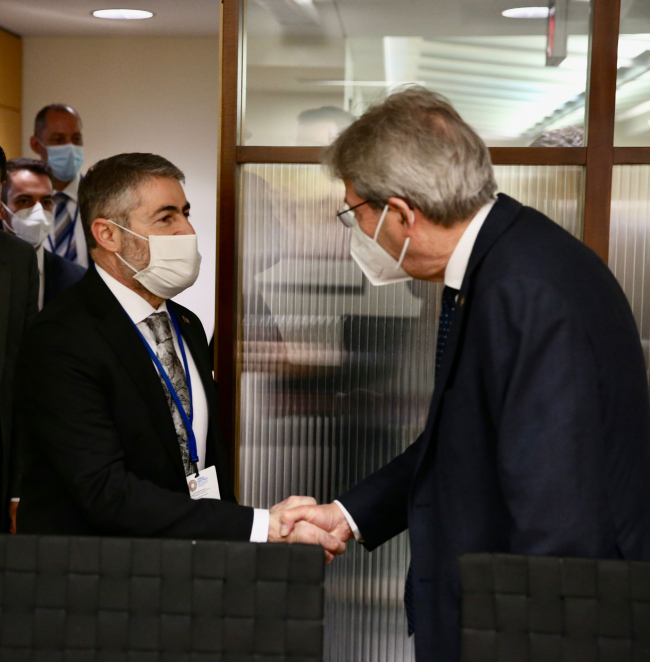 Hazine ve Maliye Bakanı Nebati, AB Komiseri Gentiloni ile görüştü