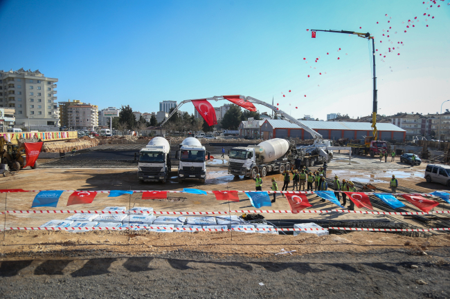 Gaziantep'te 3 bin 200 kişilik spor salonunun temeli atıldı