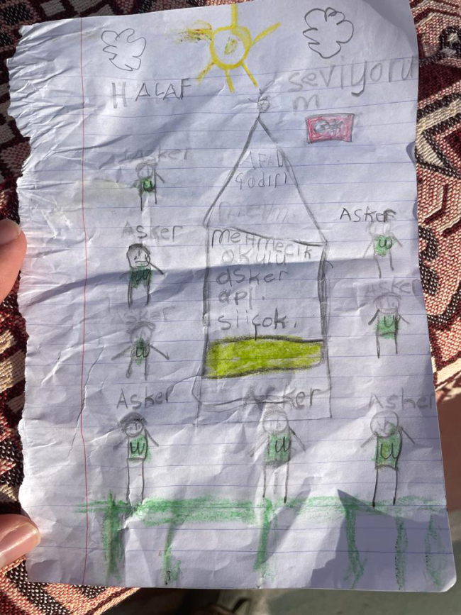 Depremzede çocuklardan asker abilerine duygulandıran mektuplar