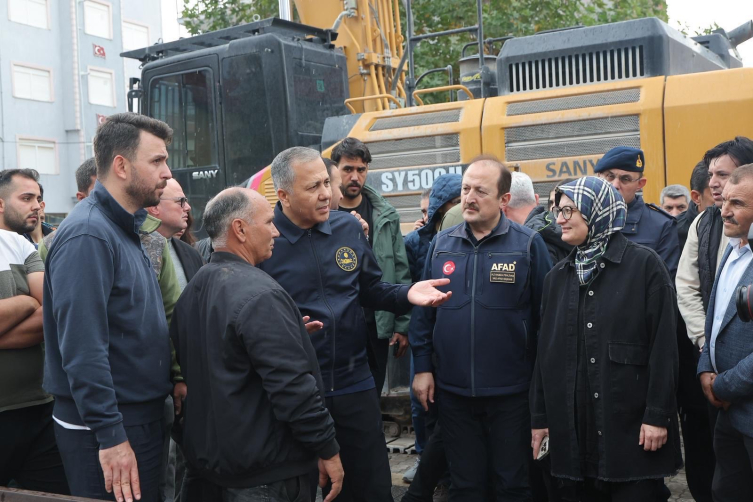 AFAD: Sındırgı'da hasar tespit çalışmaları devam ediyor