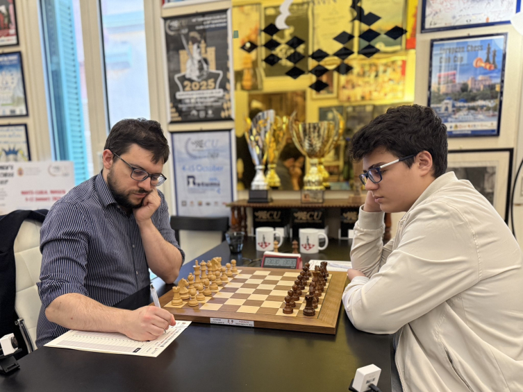 Milli satranççı Erdoğmuş, Fransız şampiyonu mat etti