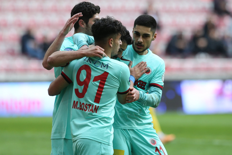 Gençlerbirliği Kayserispor'u 90+4'te yenerek turladı