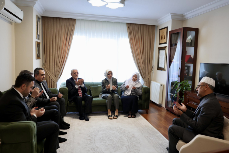 Bakan Göktaş'tan, şehit savcının ailesine ziyaret