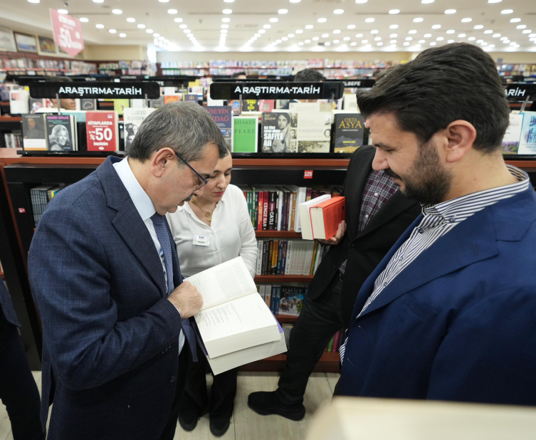 Bakan Tekin: Toplumun değerlerinden rahatsız oluyorlar