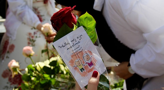 Hollanda'da 'Buyurun ben Müslümanım' etkinliği