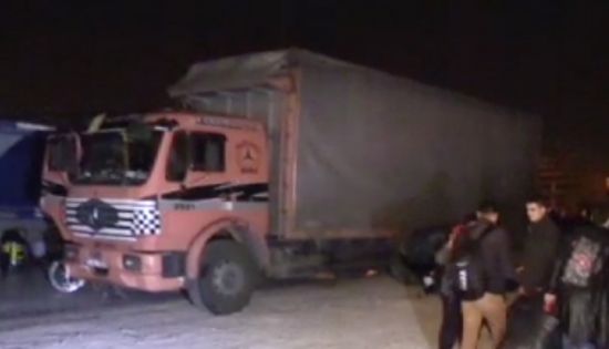 İzmir'de kamyon kasasında 200 sığınmacı yakalandı