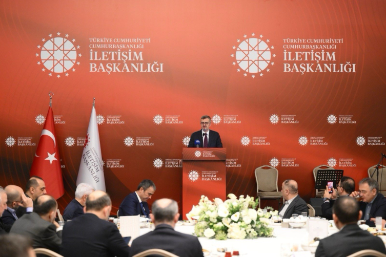 İletişim Başkanı Duran, basın mensuplarıyla iftarda bir araya geldi