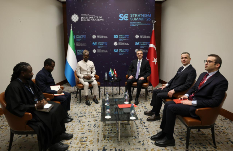 İletişim Başkanı Duran, STRATCOM Zirvesi 2026 kapsamında görüşmeler gerçekleştirdi