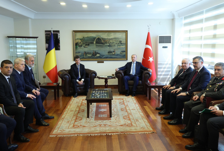 Cumhurbaşkanı Erdoğan, Romanya Cumhurbaşkanı Dan ile görüştü