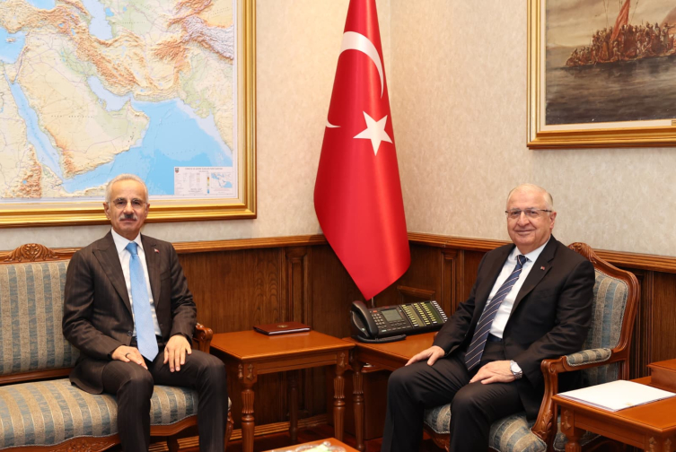Bakan Güler, Bakan Uraloğlu ile görüştü