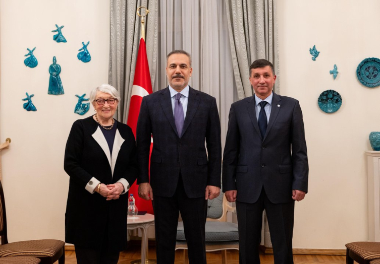 Dışişleri Bakanı Fidan, Vilnius’ta Tatar ve Karay toplumu temsilcileriyle görüştü