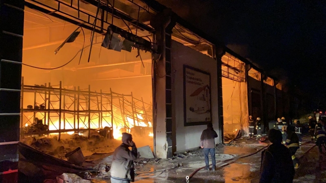 Diyarbakır'da depo yangını