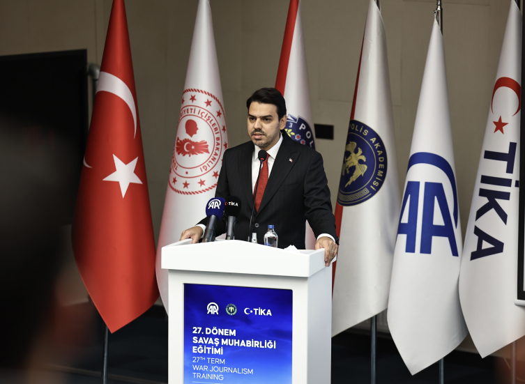 TİKA, Sri Lanka'daki sel mağdurlarına yardım malzemesi ulaştırdı