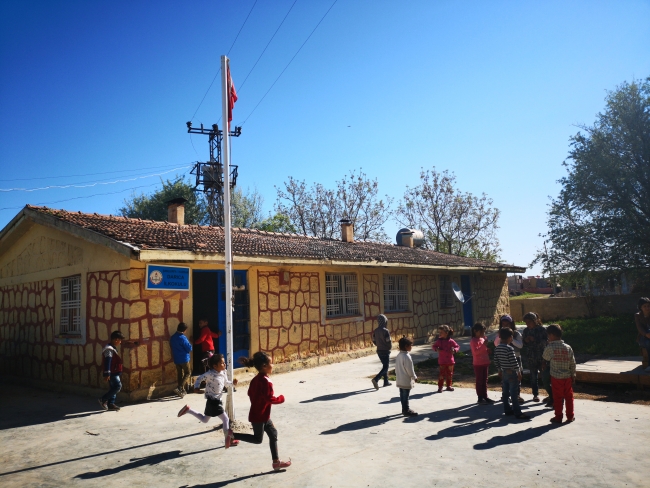 Köy öğretmenleriyle el ele