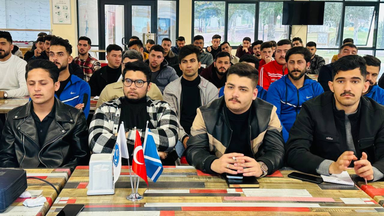 Irak Türkü gençler Mersin'de buluştu