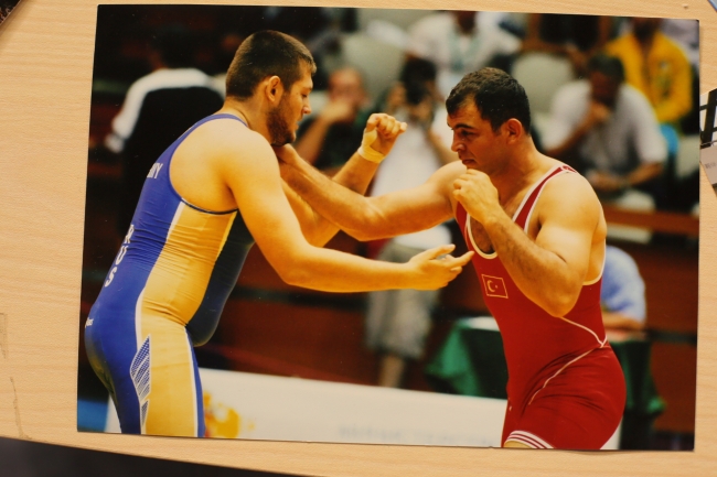 Sırtı minder görmeyen şampiyon güreşçi İlhan Çıtak