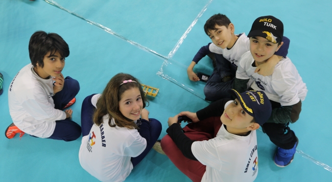 Özel yetenekli çocuklar geleceğin teknolojisini DENEYAP Teknoloji Atölyeleri'nde öğreniyor