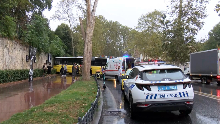 İETT otobüsü taksi ve motosiklete çarptı