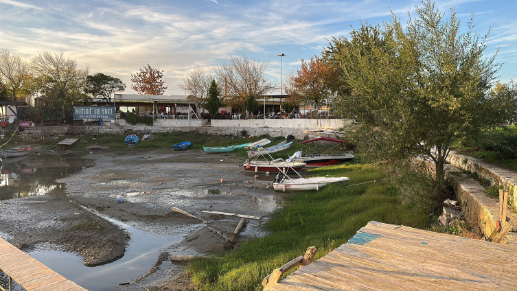 İznik Gölü'nde çekilme 350 metreye ulaştı