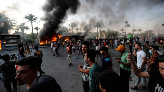 Bağdat başta olmak üzere Irak'ın birçok kentinde halk ayaklanmaları devam ediyor. Fotoğraf: Reuters