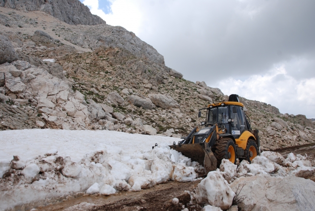 Antalya'da haziran ayında karla mücadele çalışması