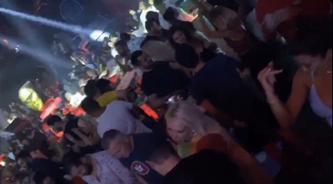 İstanbul'daki gece kulüplerinde COVID-19 tedbirleri hiçe sayıldı