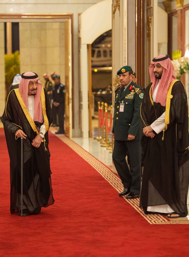 Kral Selman bin Abdülaziz (solda), Veliaht Prensi ve Savunma Bakanı Muhammed bin Selman (Sağda). Fotoğraf: Reuters