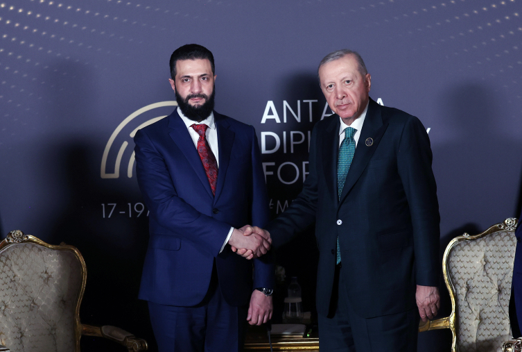 Cumhurbaşkanı Erdoğan'dan Antalya'da diplomasi trafiği