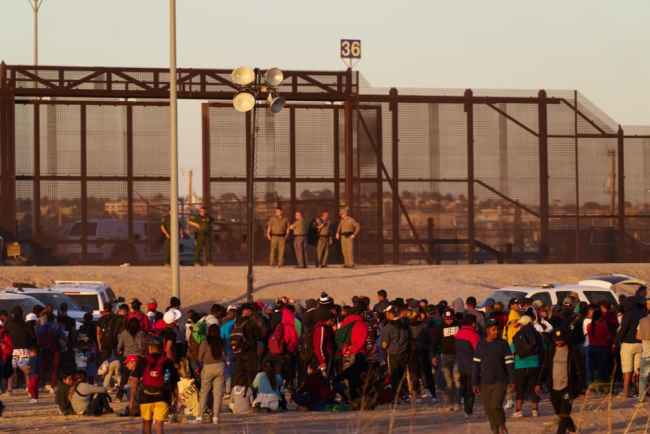 Kapılar açıldı iddialarına inanan göçmenler, ABD sınırına akın etti