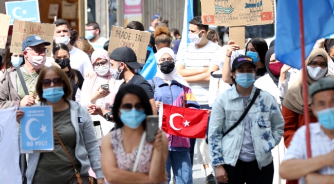 Belçika'da Uygur Türkleri, Çin'i protesto etti - Son Dakika Haberleri