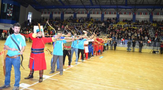 Ümraniye Belediyesi Geleneksel Okçuluk Yarışması başladı
