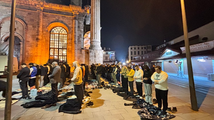 Miraç Kandili dualarla idrak edildi