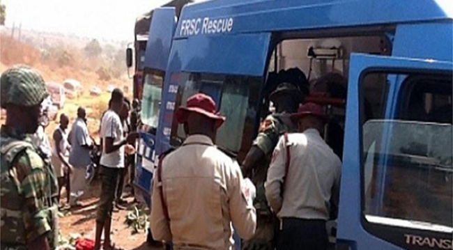 Nijerya'da iki yolcu otobüsü çarpıştı: 30 ölü